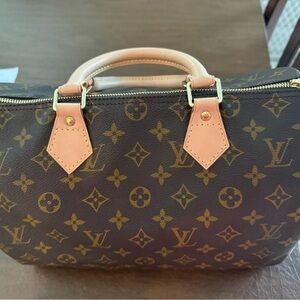 Vintage Louis Vuitton Monogram pristine condition. Authentic.